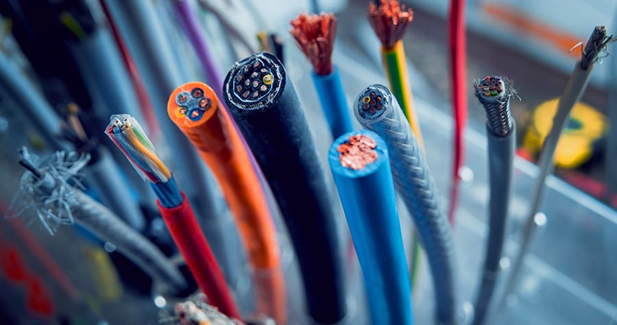Variedade de cabos elétricos especiais multivias industriais